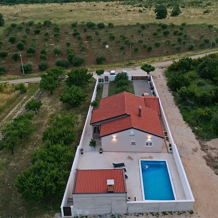 Villa Laura *