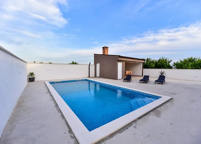 Villa Laura *
